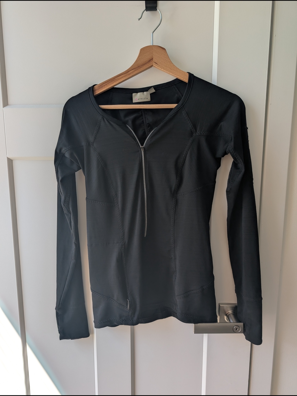 Athleta Pacifica - Black Long-Sleeve Zip Front Rash Guard With UPF Protection
